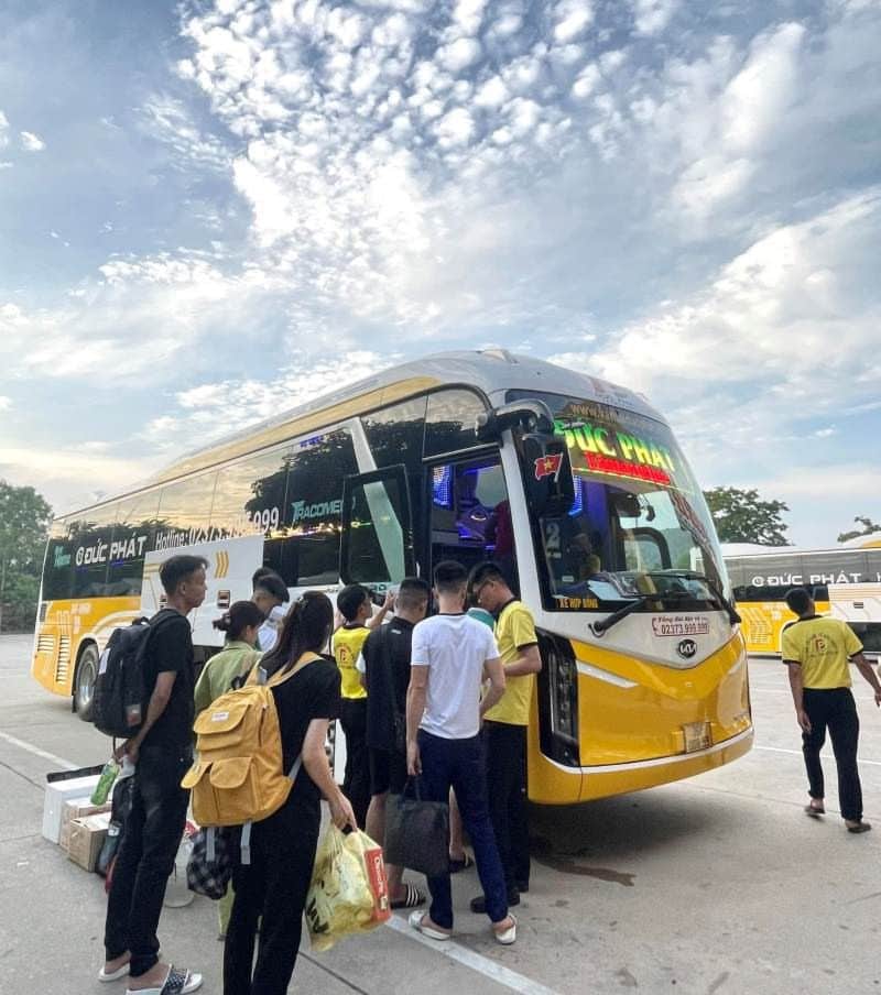 đặt xe limousine về Hà Nội 4
