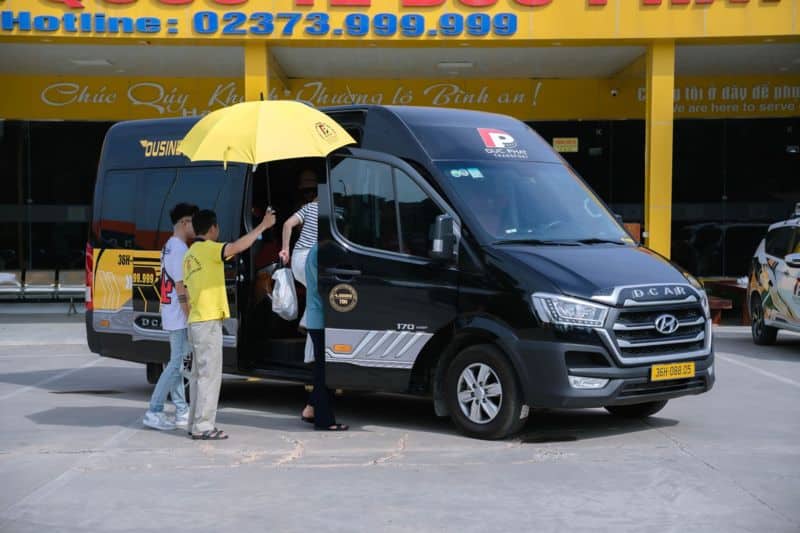 thuê xe Limousine Thanh Hóa 2