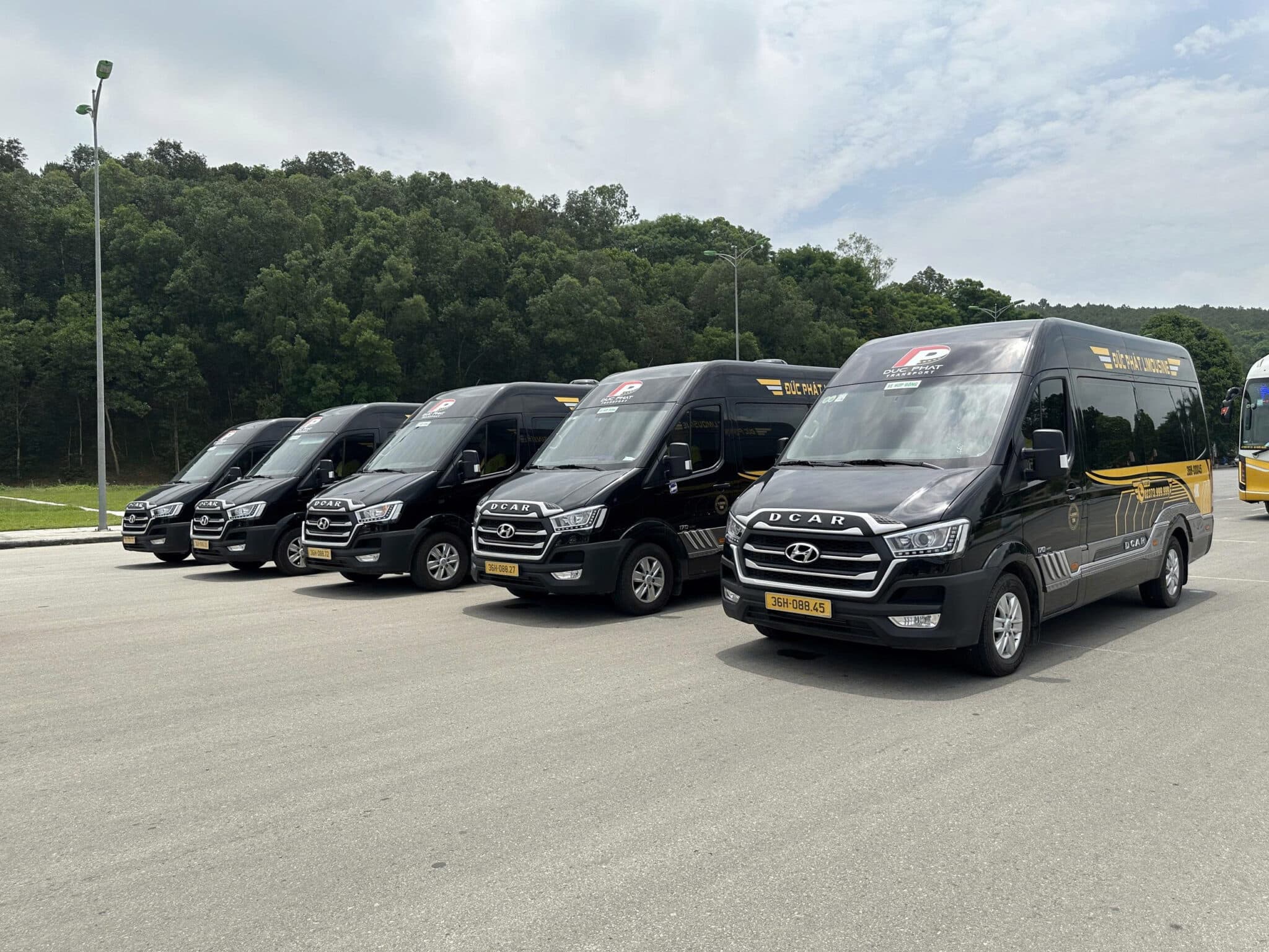 Đức Phát có xe limousine cao cấp đưa đón tới sân bay Nội Bài