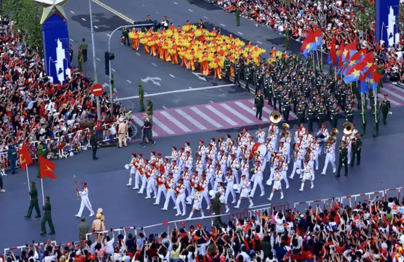 Diễu binh 2/9 n