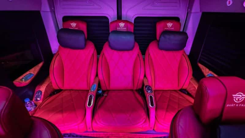 Xem sẽ đi xe gì trong chuyến đi như giường phòng, giường nằm hay xe limousine